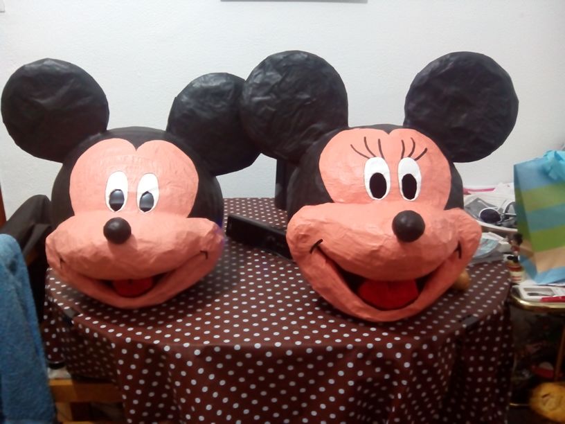Ocupar Regreso Así llamado Cabezas para el disfraz casero de Mickey y Minnie terminadas - Treinta y...